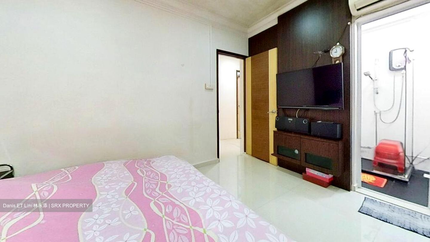 Parry Avenue (D19), Terrace #503511331